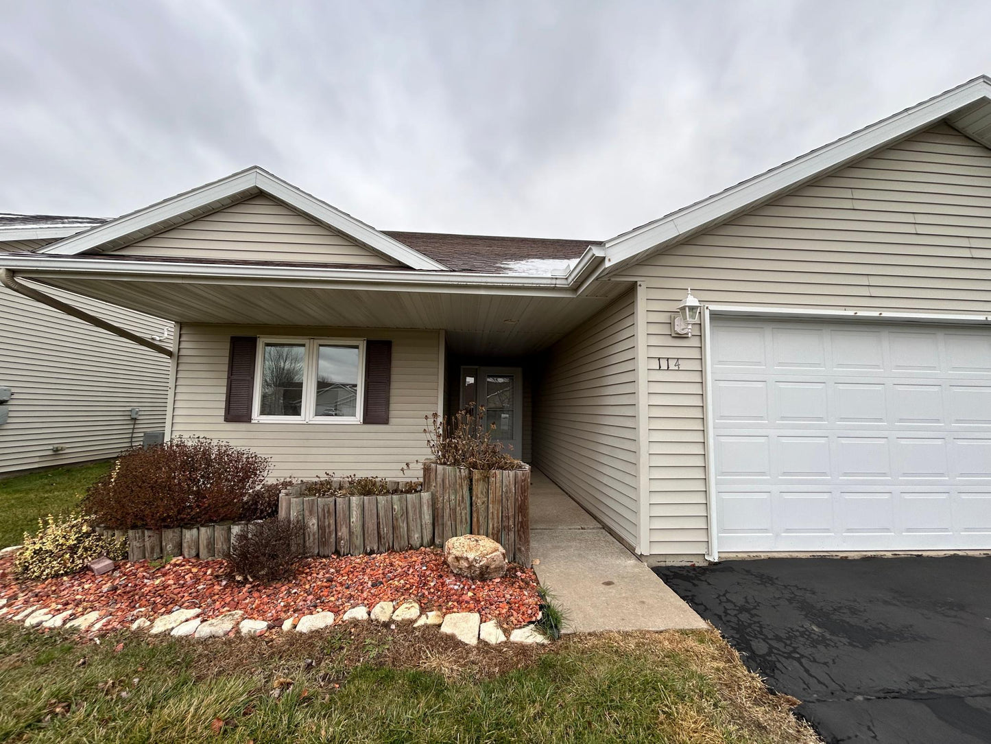 114 6th Avenue, Elgin, MN 55932