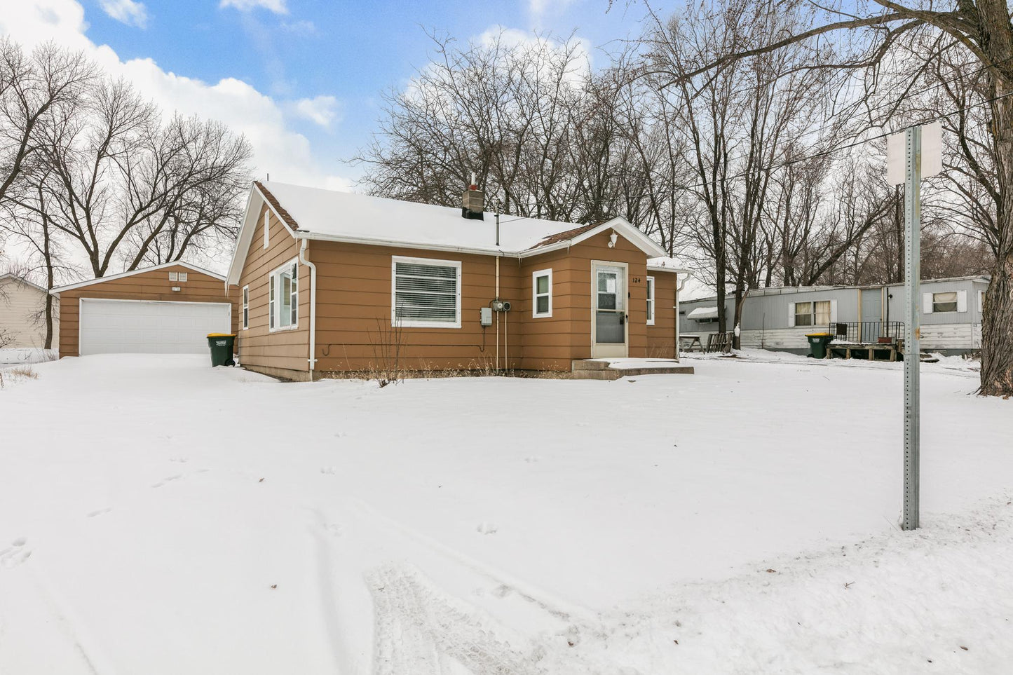 124 4th Avenue, Spicer, MN 56288