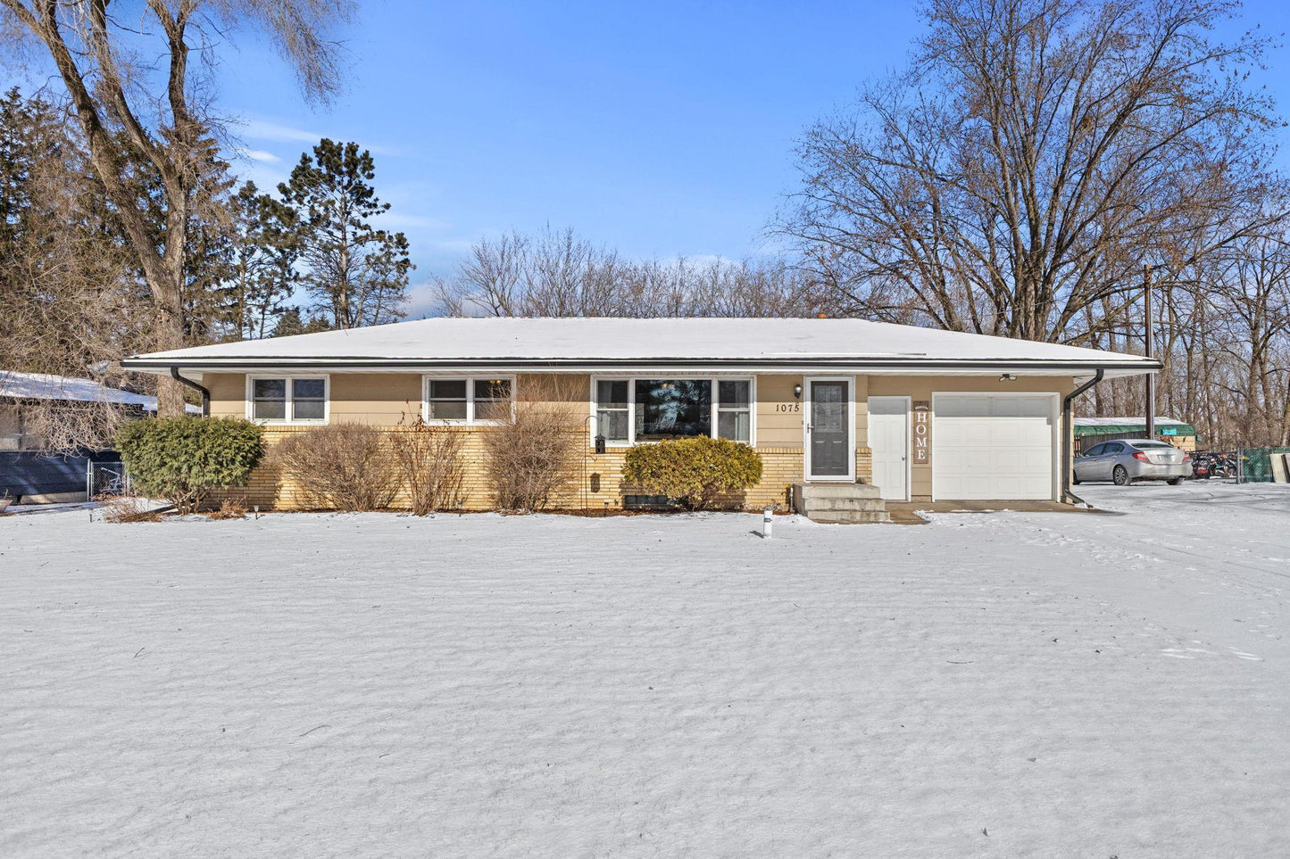 1075 County Road H2 , White Bear Twp, MN 55127