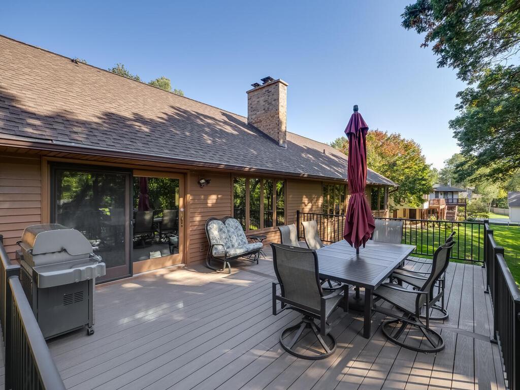 12217 Golden Acre Drive, Minnetonka, MN 55305