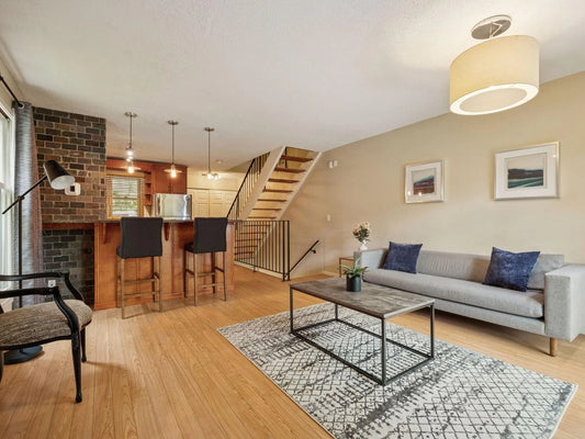 226 8th Street, Minneapolis, MN 55414