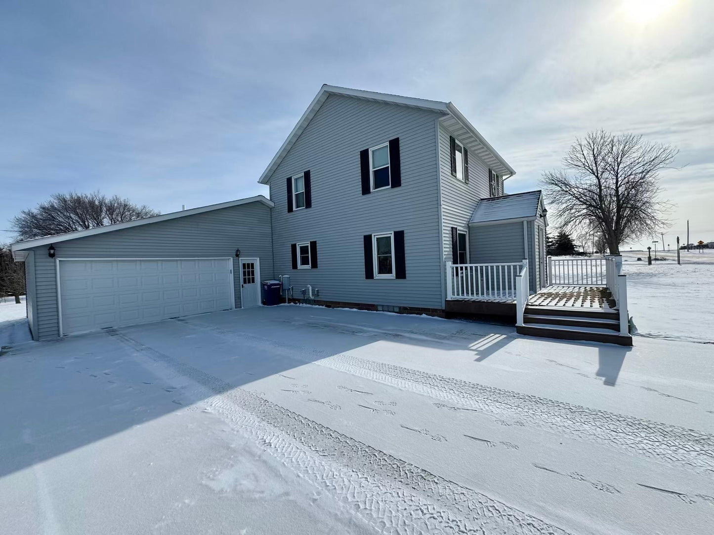 102 County Road 16 , Comfrey, MN 56019