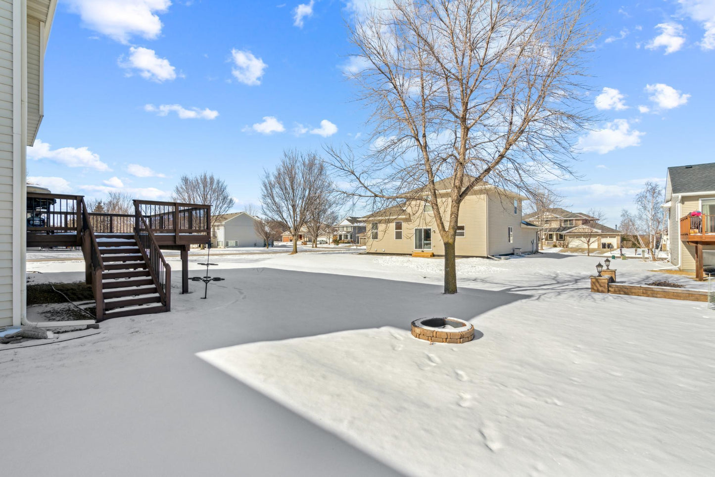 571 Jutland Avenue, Shakopee, MN 55379