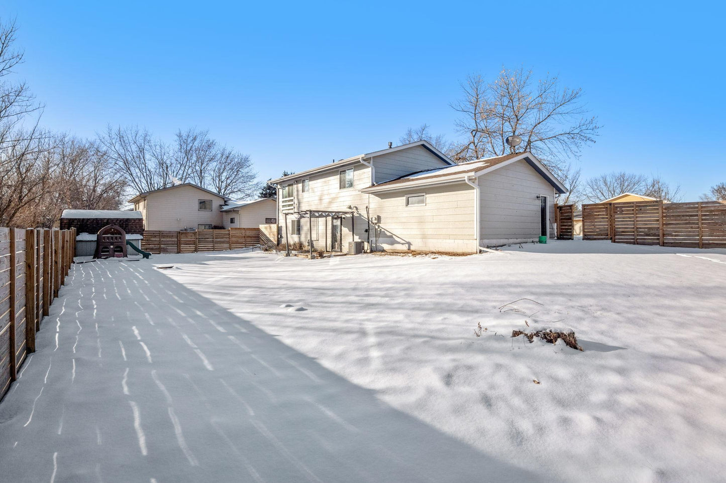 110 Crystal Court, Montrose, MN 55363