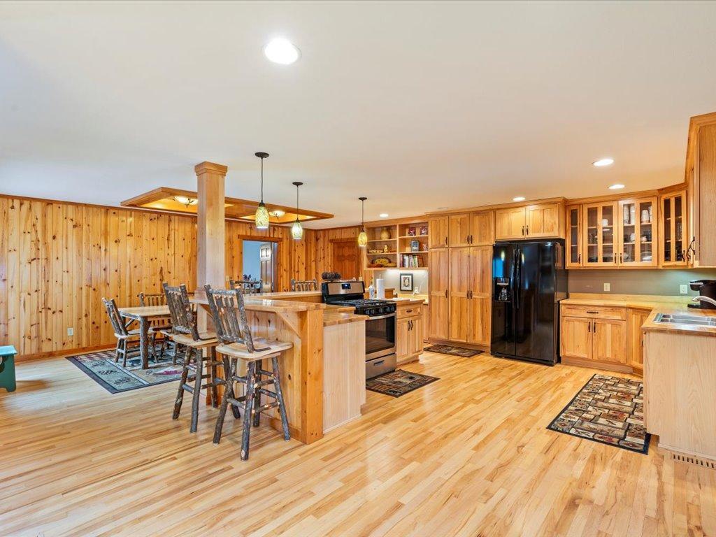 10645 County Road 16 , Pequot Lakes, MN 56472