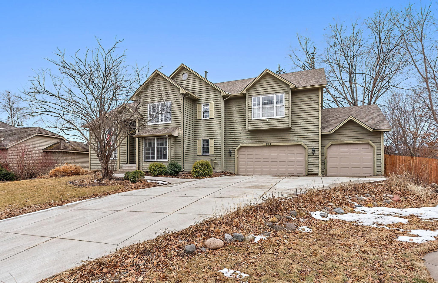 757 Bridle Ridge Road, Eagan, MN 55123