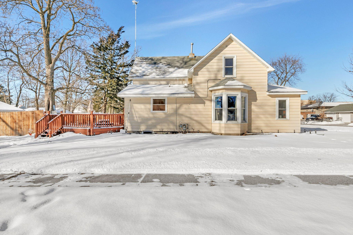 32 Weisel Street, Litchfield, MN 55355