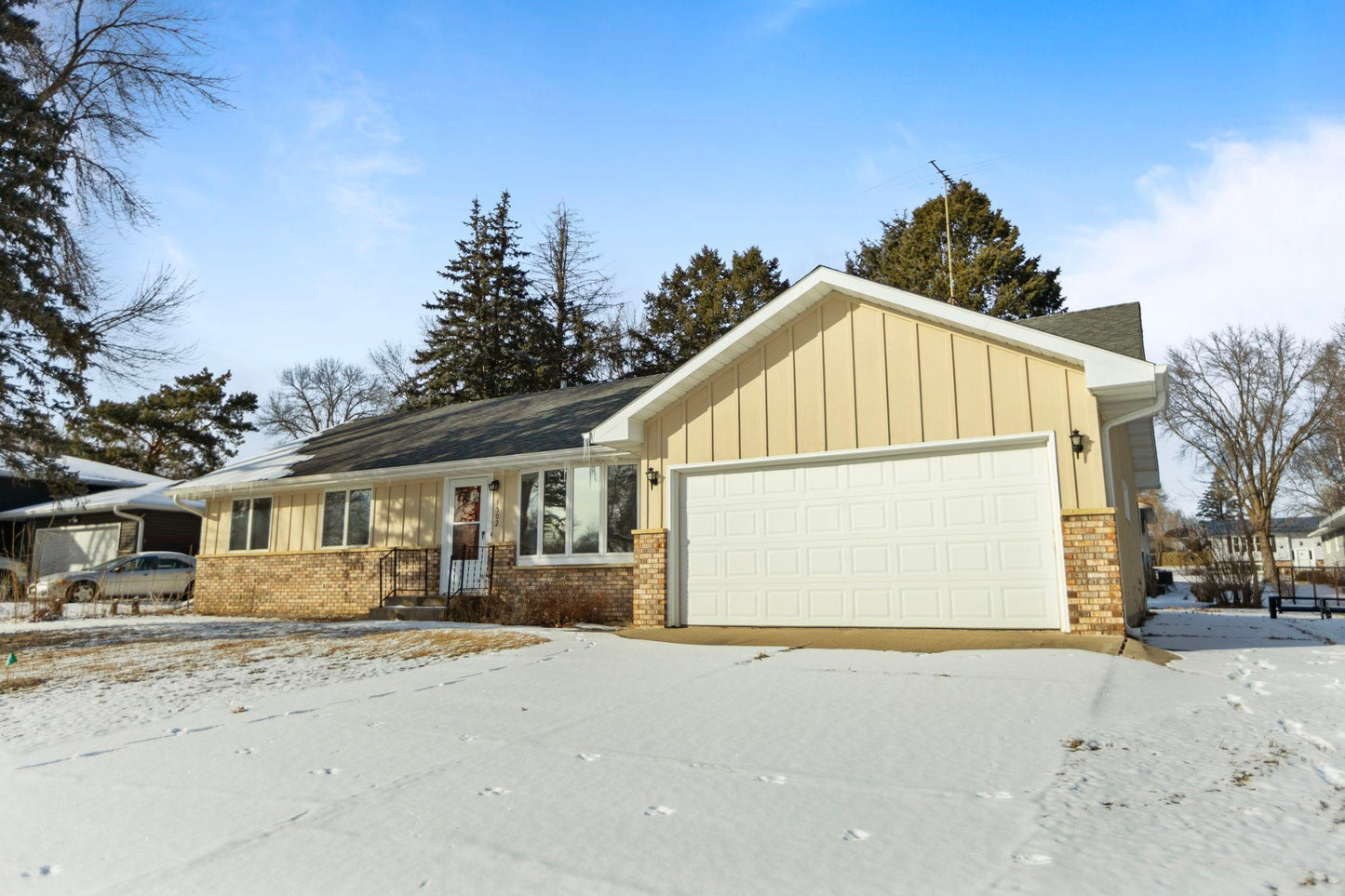 1502 Windsor Place, Faribault, MN 55021