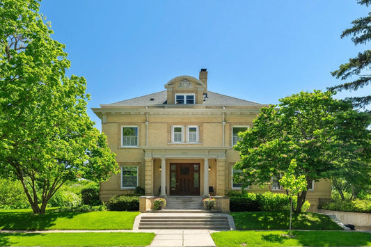 226 Grotto Street, Saint Paul, MN 55105