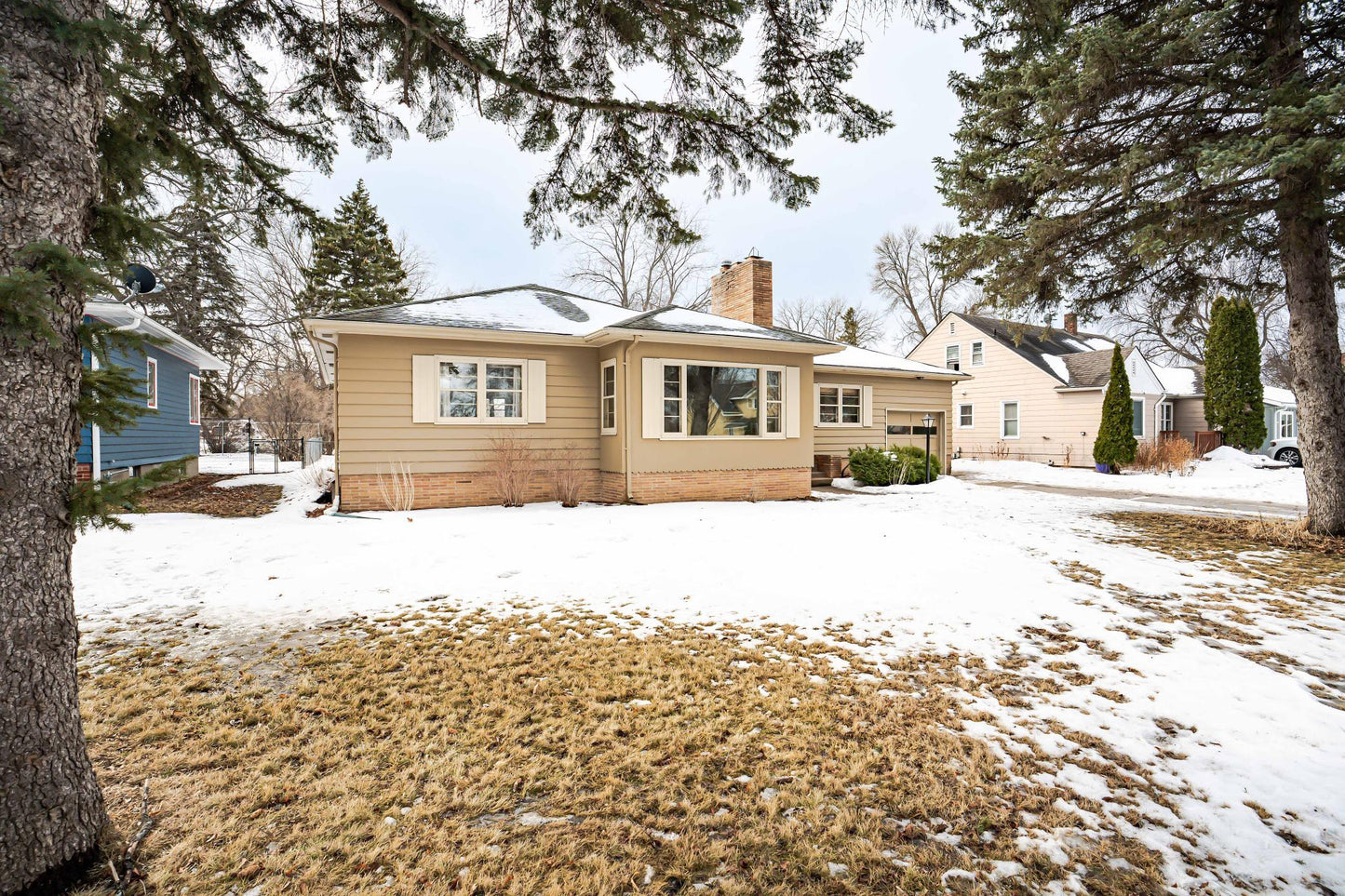 324 Alcott Avenue, Fergus Falls, MN 56537