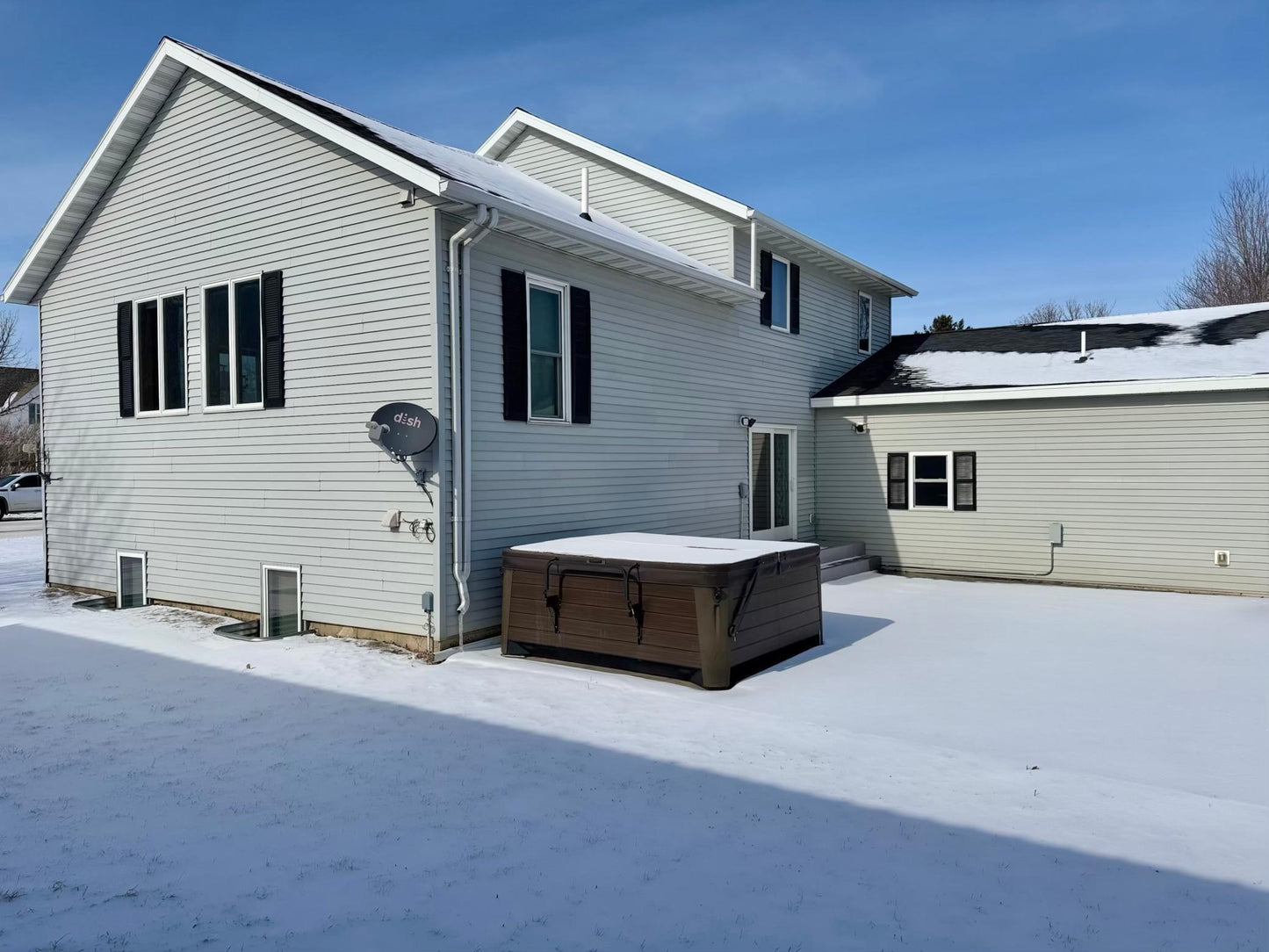 102 County Road 16 , Comfrey, MN 56019