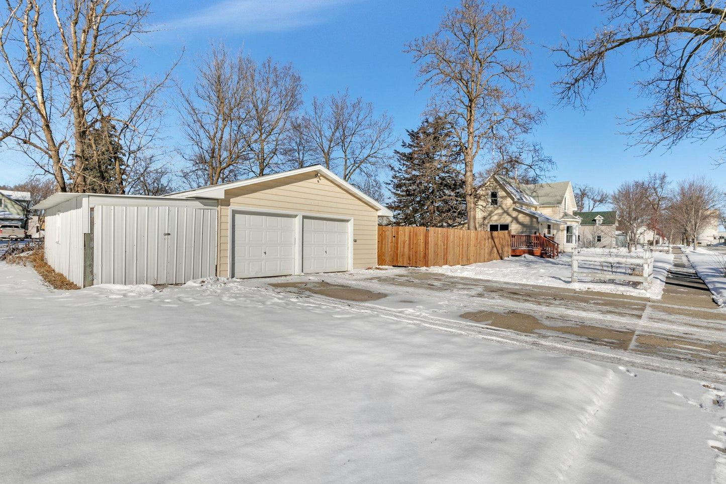 32 Weisel Street, Litchfield, MN 55355