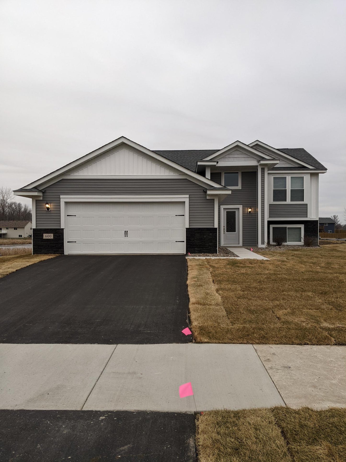 600 Irwin Circle, Annandale, MN 55302