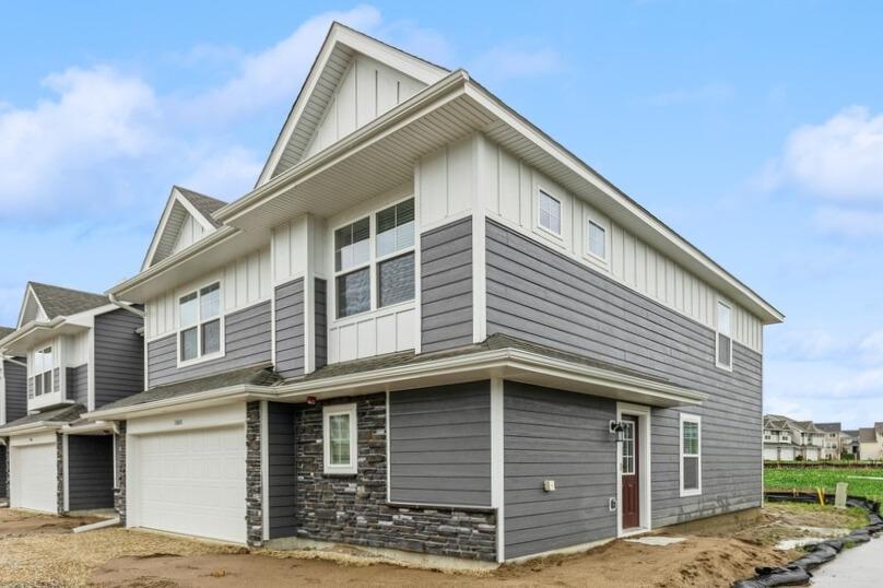 1098 Jubert Drive, Medina, MN 55340