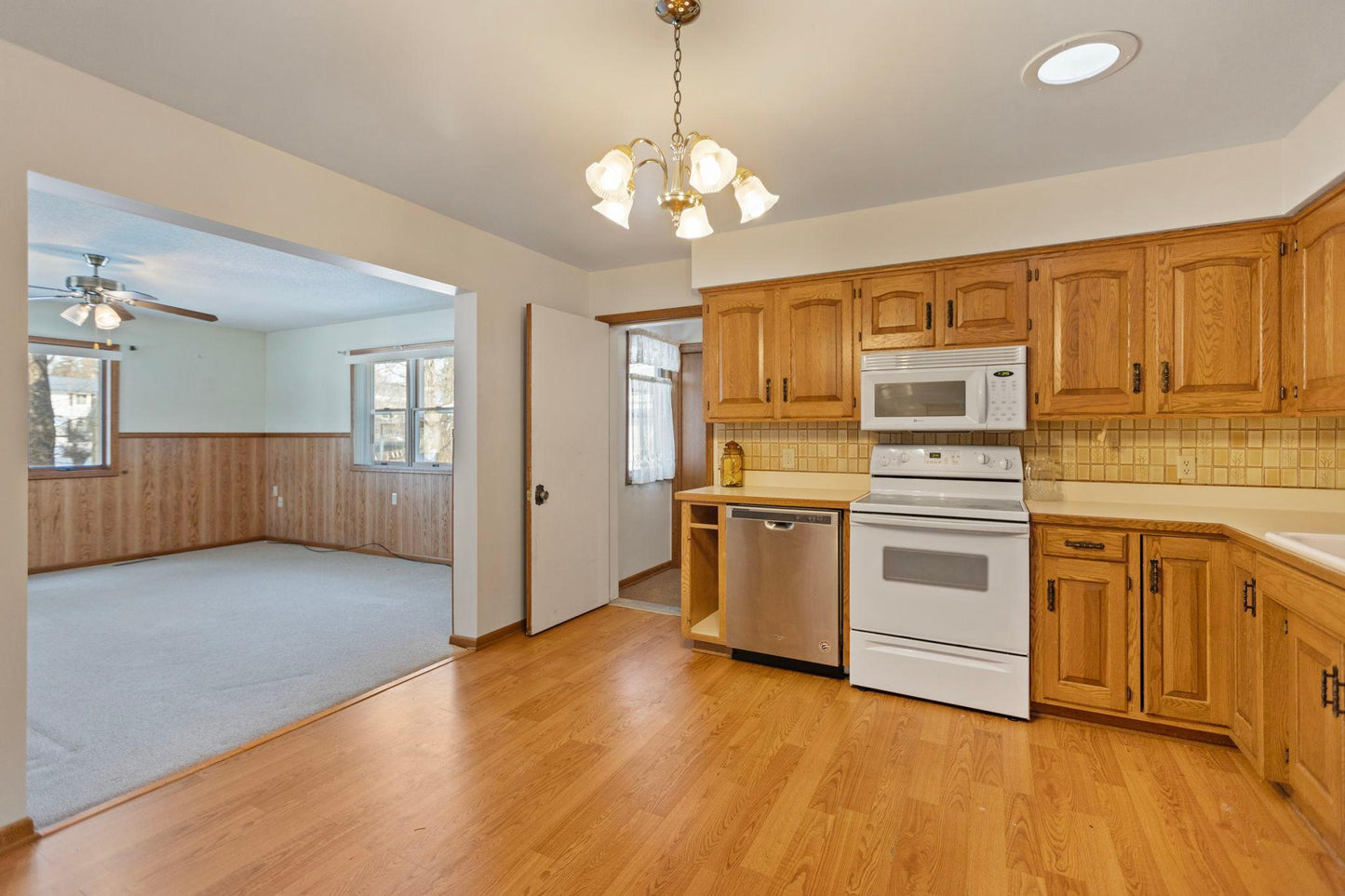 1502 Windsor Place, Faribault, MN 55021