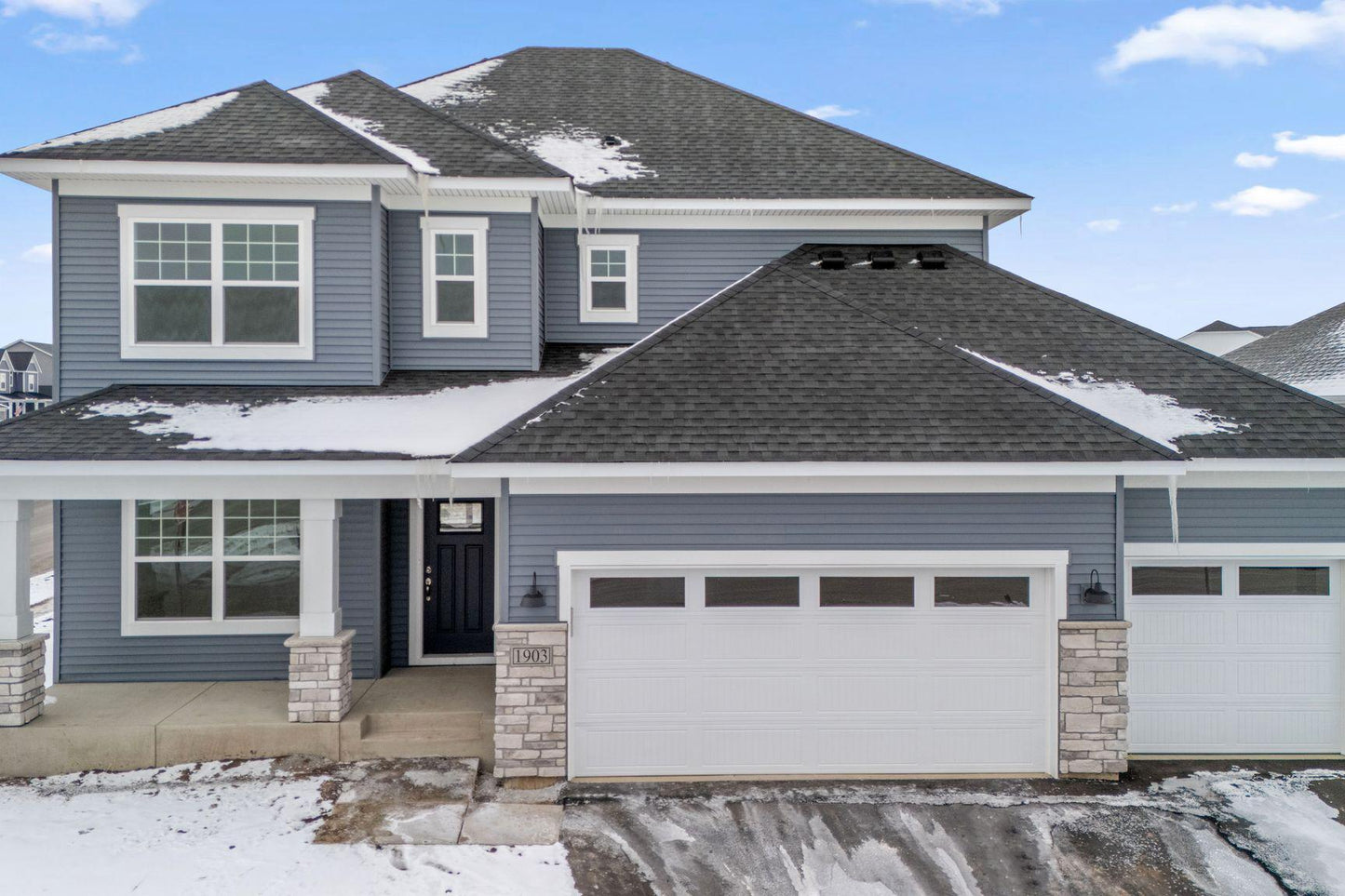 1903 Sparrow Drive, Shakopee, MN 55379