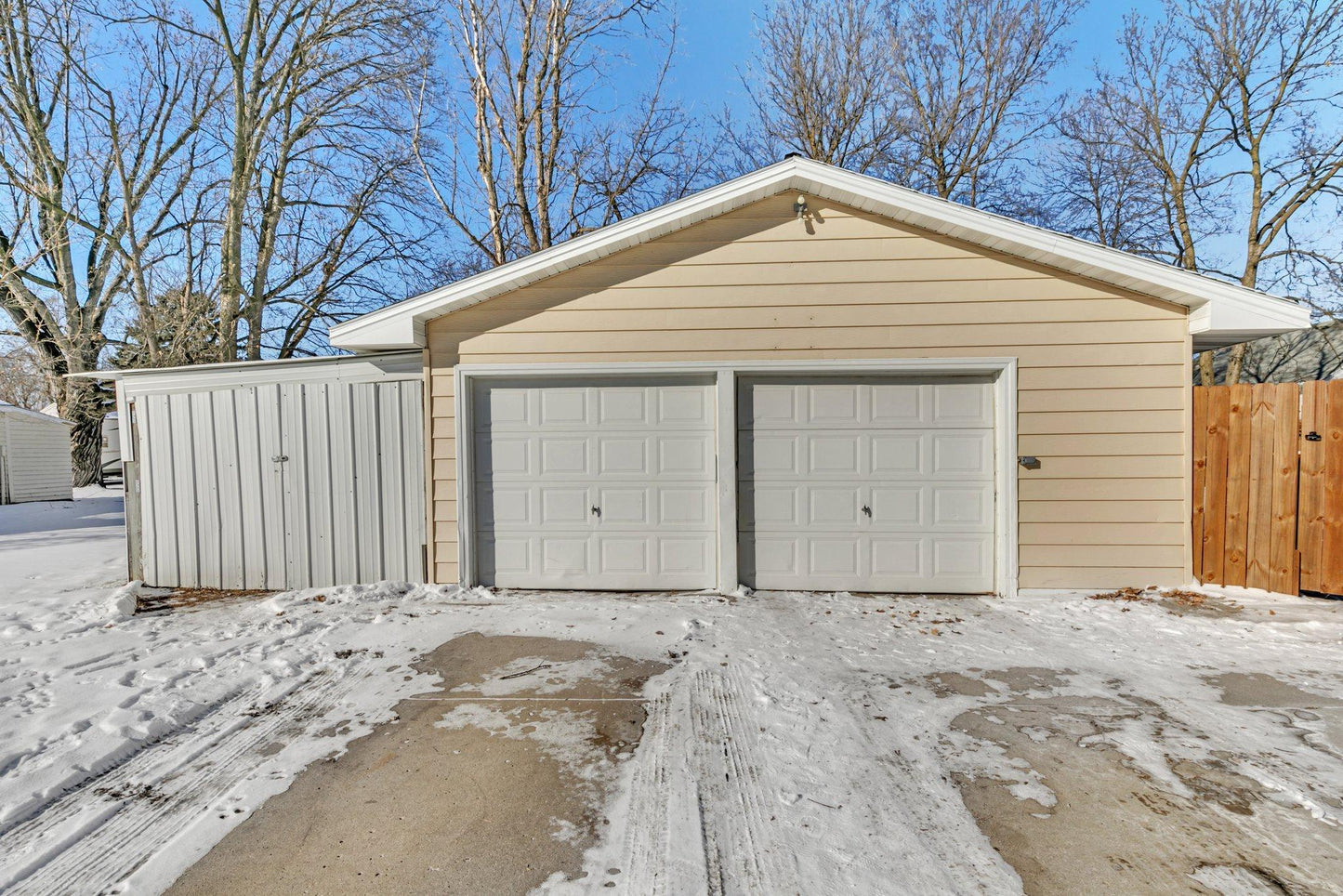 32 Weisel Street, Litchfield, MN 55355