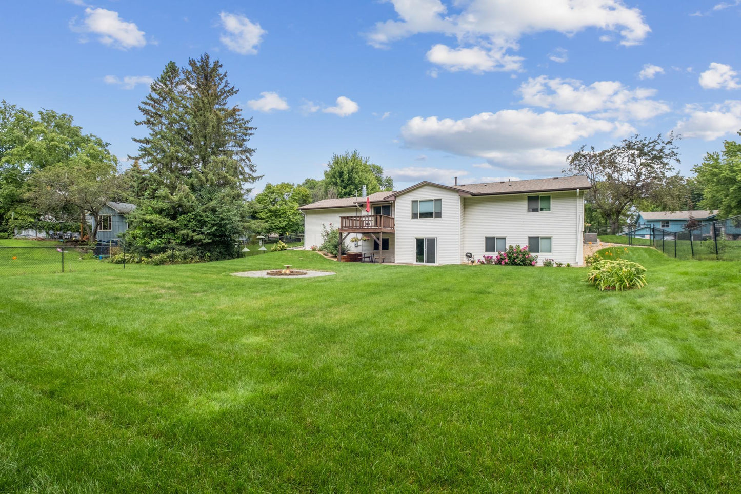 13712 Wellington Crescent, Burnsville, MN 55337