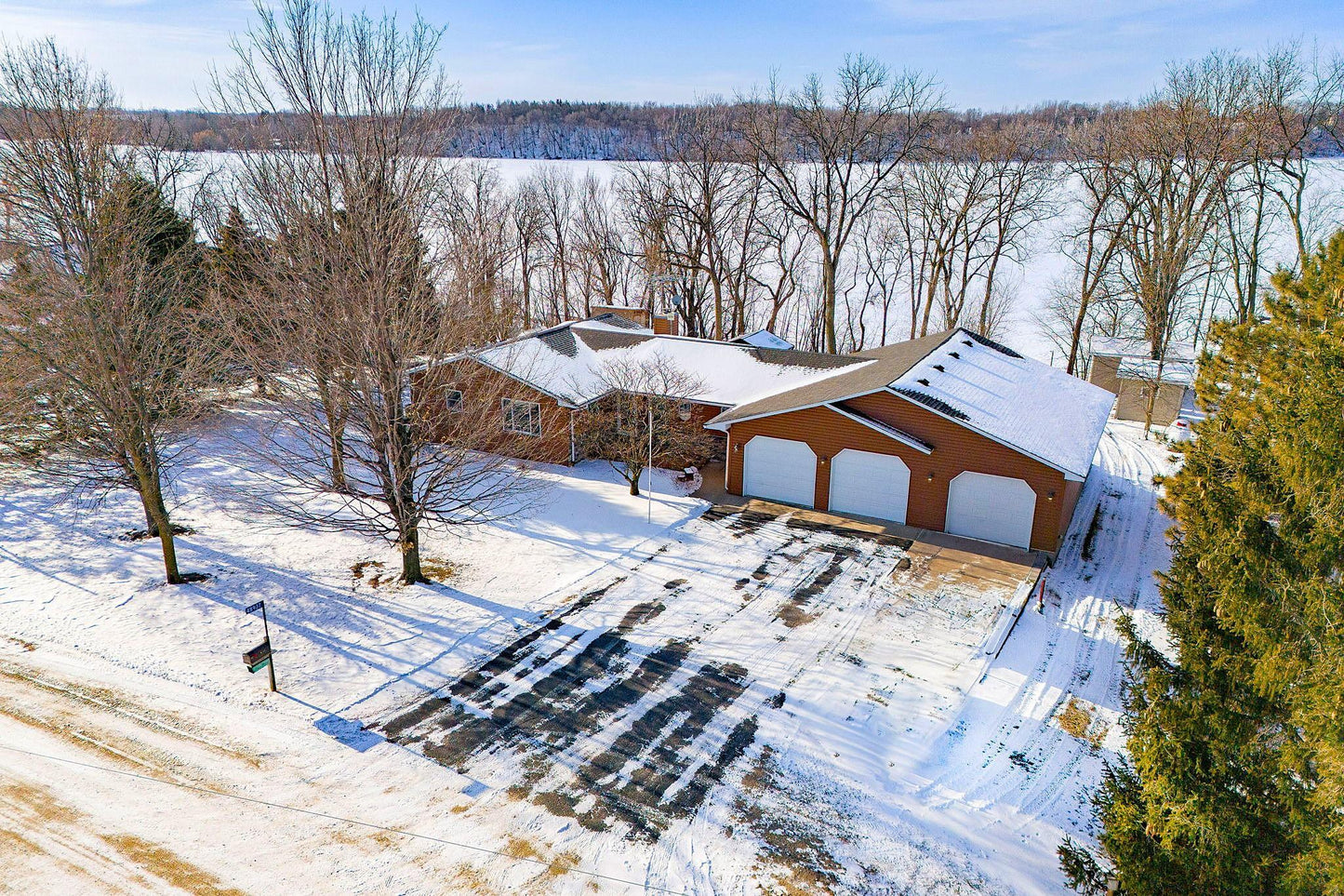 48937 Shore Road, Waterville, MN 56096