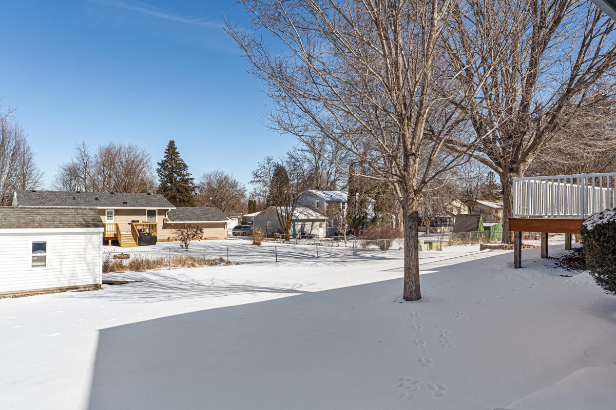 1424 Wellington Crescent, Faribault, MN 55021