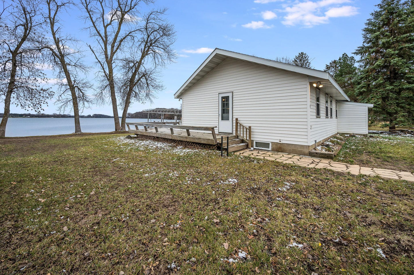 49403 Sportsmans Lane, Elysian Twp, MN 56096